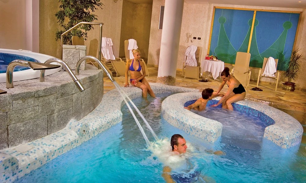 Carlo Magno Hotel - piscina
